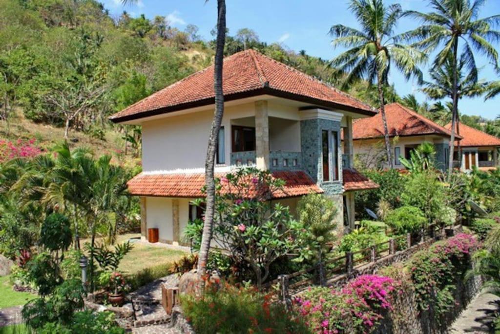 Villa 7, Secret Garden, Kerandangan, Near Senggigi Mataram Exterior foto
